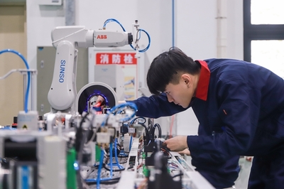 高职院校聚焦赛教融合 强化技术技能人才培养